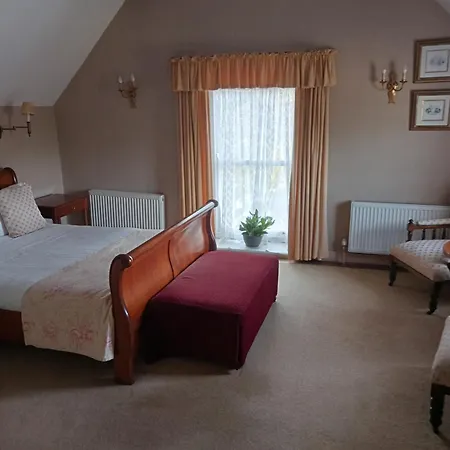 Bed & Breakfast Meath Arms Country