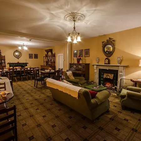 Couette-café Meath Arms Country 4*